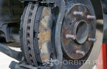 Замена тормозных дисков и колодок Инфинити Q50 (подробные фото и видео)