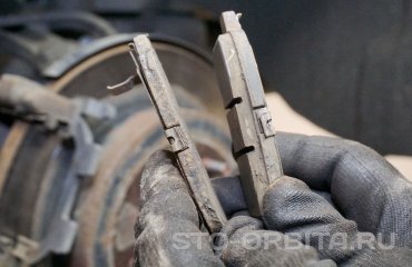 Замена тормозных дисков и колодок Инфинити Q50 (подробные фото и видео)