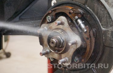 Замена тормозных дисков и колодок Инфинити Q50 (подробные фото и видео)