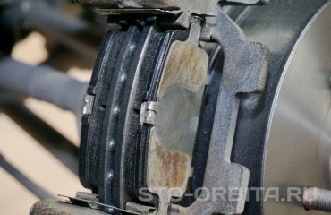 Замена тормозных дисков и колодок Инфинити Q50 (подробные фото и видео)