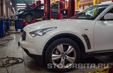 Замена амортизаторов Инфинити FX 37 (подробные фото и видео)