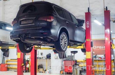 Плановое обслуживание Инфинити QX80 (подробные фото и видео)